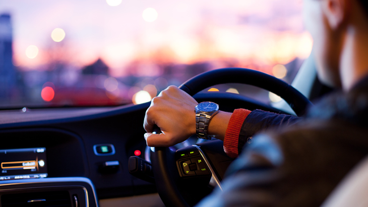 ಕಾರು ಪಾರ್ಕಿಂಗ್ ಮಾಡಲು ಸಮಯ ವ್ಯರ್ಥವಾಗುತ್ತದೆಂದು ಈತ ಮಾಡಿದ್ದೇನು ಗೊತ್ತೇ?