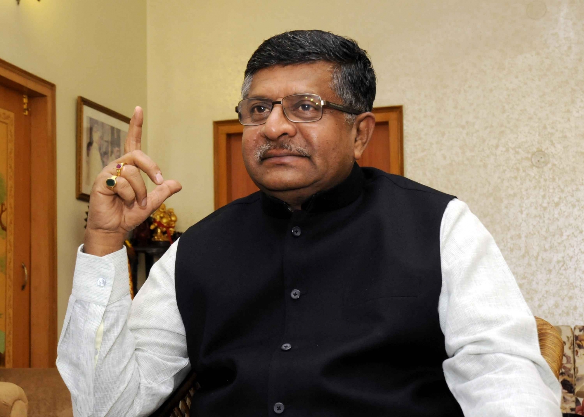 ಗೋರಕ್ಷಕರ ವಿರುದ್ಧ ಕಠಿಣ ಕ್ರಮ: ಕೇಂದ್ರ ಕಾನೂನು ಸಚಿವ ರವಿಶಂಕರ್ ಪ್ರಸಾದ್