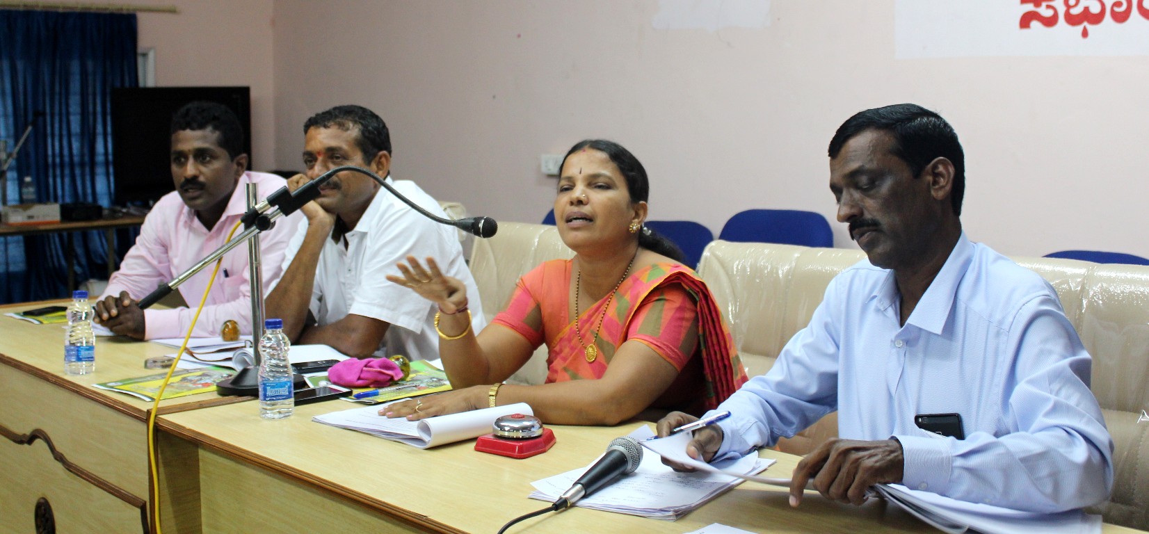 ಮರ ಕಡಿಯುತ್ತಿದ್ದ ವ್ಯಕ್ತಿಗೆ ಗುಂಡು ಹಾರಿಸಿದ ಪ್ರಕರಣ: ಪರಿಹಾರಕ್ಕೆ ಒತ್ತಾಯ