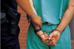 ದರೋಡೆ ಪ್ರಕರಣ:ವಜಾಗೊಂಡಿದ್ದ ಎಸ್ಸೈ ಬಂಧನ