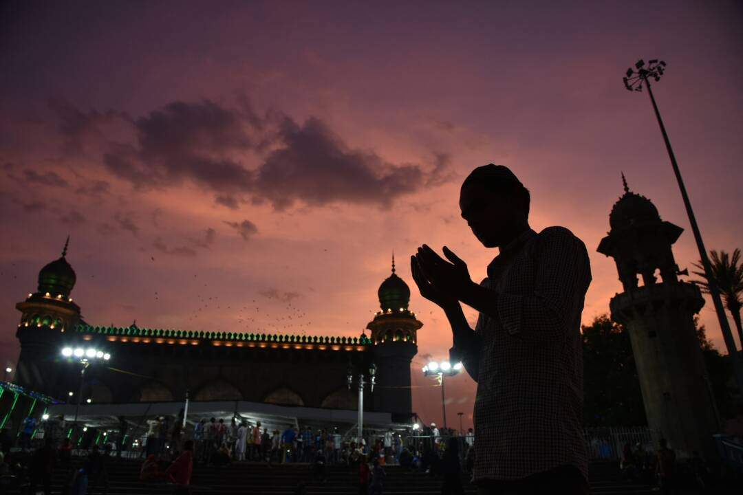 ಗೆಳತಿಯರು ಉಪವಾಸವಿದ್ದಾರೆಂದು ಬುತ್ತಿ ತರದ ನನ್ನ ವಿದ್ಯಾರ್ಥಿನಿಯರು