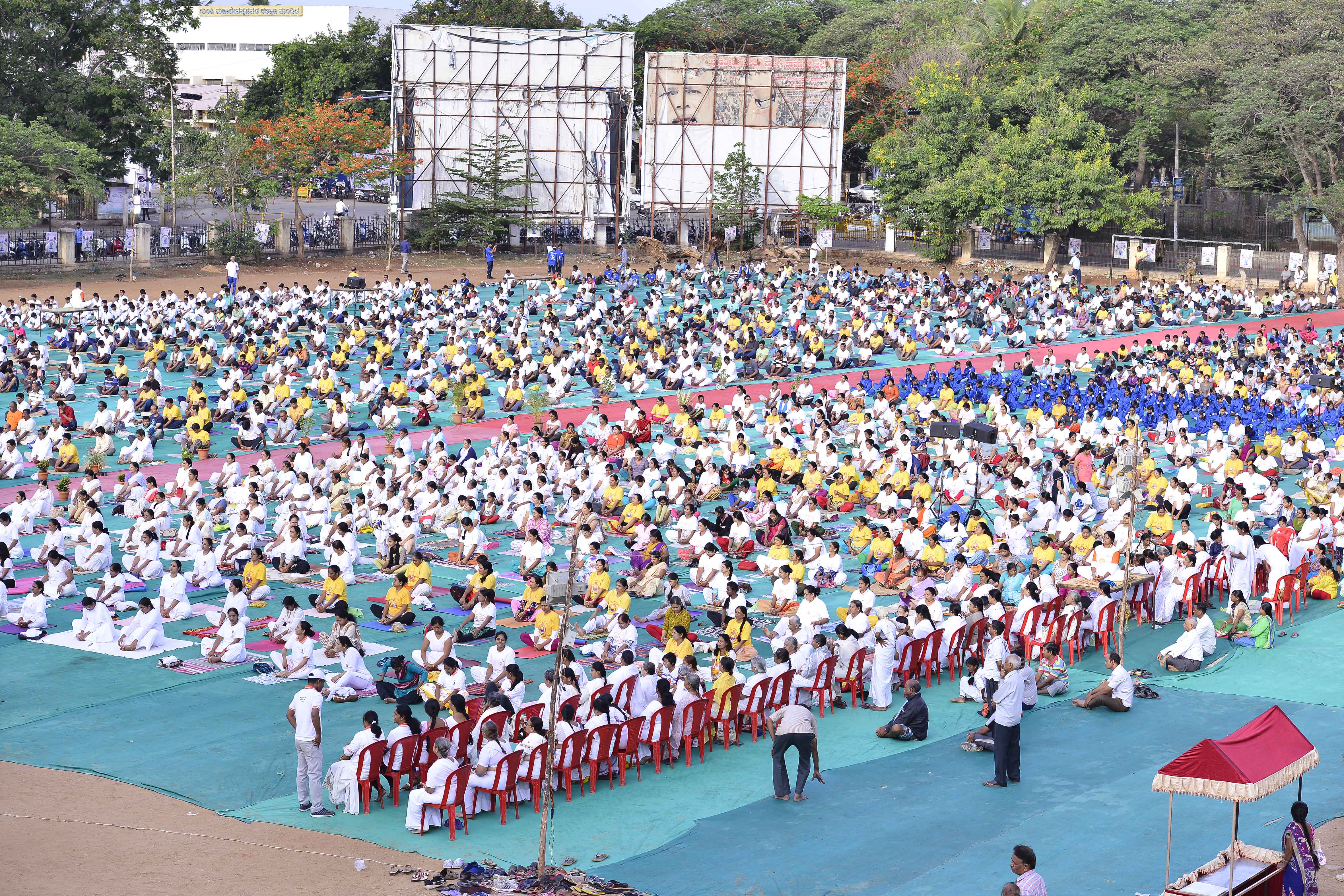 ದಾವಣಗೆರೆ: ಅಂತರಾಷ್ಟ್ರೀಯ ಯೋಗ ದಿನಾಚರಣೆ