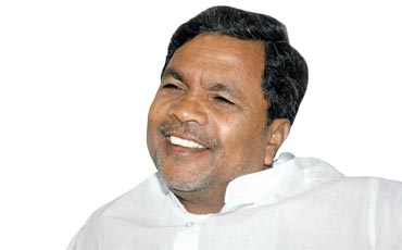 ನಂಬಿಕೆ-ಮೂಢನಂಬಿಕೆ ಮಧ್ಯೆ ಗೆರೆ ಎಳೆಯಬೇಕು: ಸಿದ್ದರಾಮಯ್ಯ