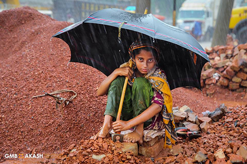 ಇಟ್ಟಿಗೆ ಒಡೆಯುವ ಅದೇ ಕೈಯ್ಯಿಂದ ನಾನು ಚೆನ್ನಾಗಿ ಬರೆಯಬಲ್ಲೆ : ಚಡ್ನಿ