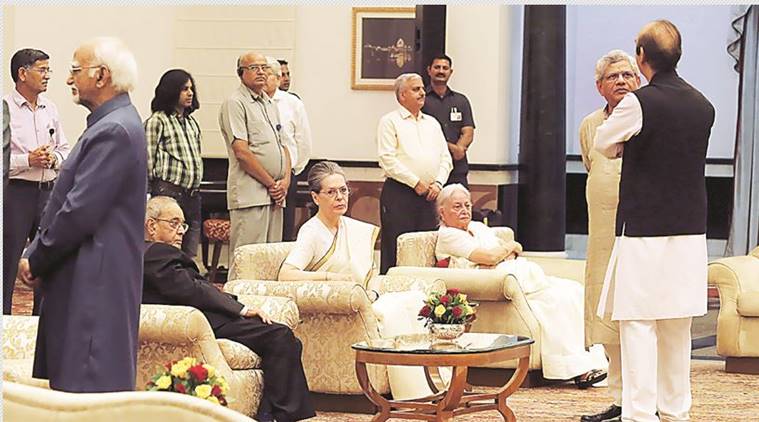 ಇಫ್ತಾರ್ ಪಾರ್ಟಿ : ರಾಷ್ಟ್ರಪತಿ ಭವನದತ್ತ ತಲೆ ಹಾಕದ ಬಿಜೆಪಿ ಸಚಿವರು, ನಾಯಕರು !