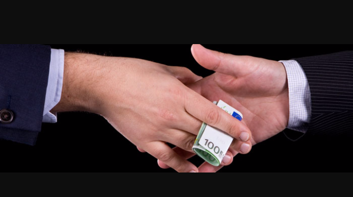 ಭ್ರಷ್ಟಾಚಾರ ಆರೋಪ: 39 ಐಎಎಸ್ ಅಧಿಕಾರಿಗಳ ತನಿಖೆ