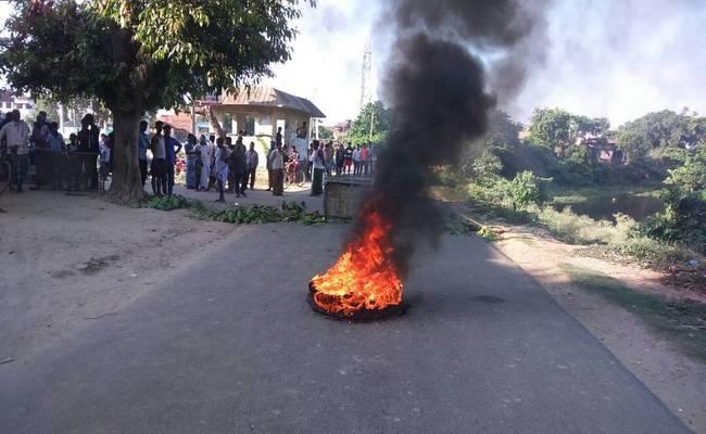 ಸಿವಾನ್: ಉದ್ರಿಕ್ತರಿಂದ ಪೊಲೀಸ್ ವಾಹನಗಳಿಗೆ ಬೆಂಕಿ