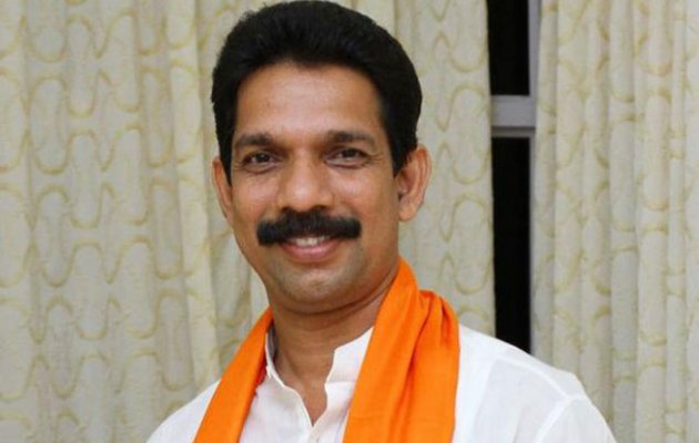 ಪಾನ್ ಕಾರ್ಡ್ ಕಡ್ಡಾಯ ಬೇಡ: ಸಂಸದ ನಳಿನ್ ಸೂಚನೆ