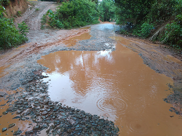 ಕಾಸರಗೋಡು: ಮಳೆಗಾಲದ ಆರಂಭದಲ್ಲೇ ಹೊಂಡಮಯವಾದ ರಸ್ತೆಗಳು