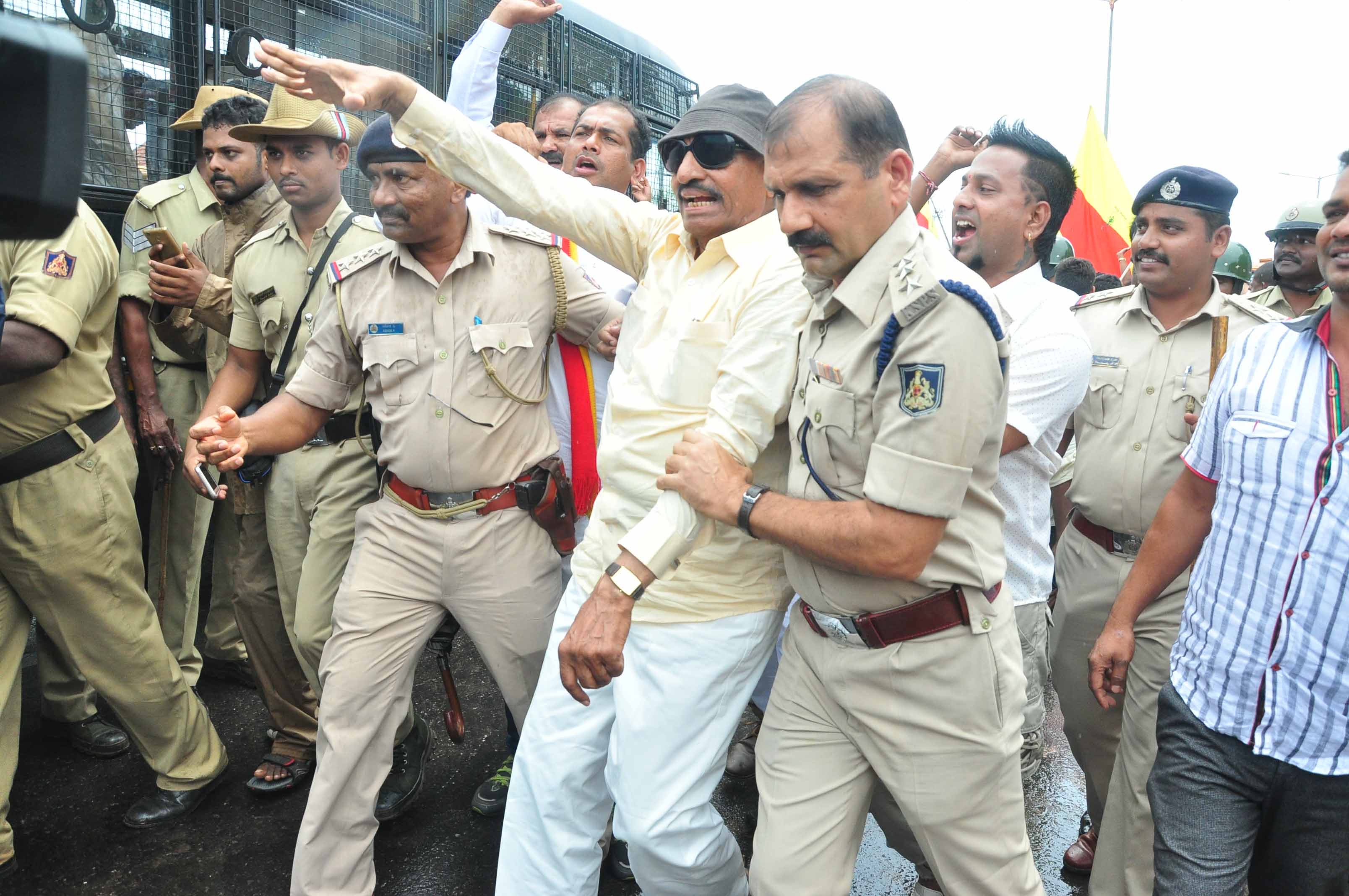 ಕಾಸರಗೋಡು ಯಾವತ್ತಿದ್ದರೂ ನಮ್ಮದು: ಆದೇಶ ಹಿಂದೆಗೆಯದಿದ್ದರೆ ಜೂ. 12ರಂದು ಕರ್ನಾಟಕ ಬಂದ್