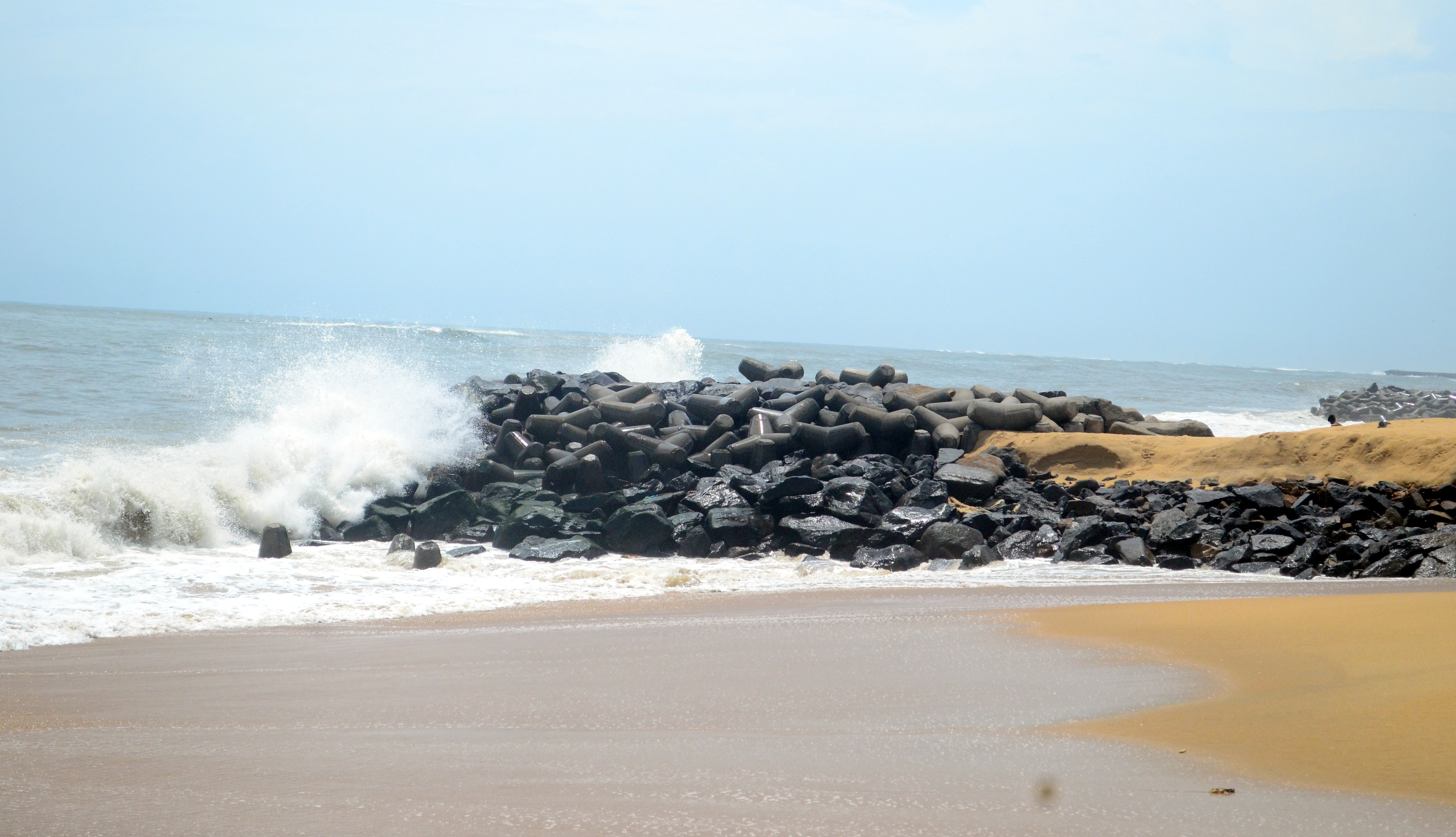 ಉಳ್ಳಾಲ ಕಡಲ್ಕೊರತಕ್ಕೆ ‘ಶಾಶ್ವತ ಪರಿಹಾರ’