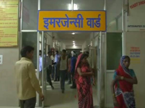 ಮನೆಯ ಬಾಲ್ಕನಿ ಕುಸಿದು ಮಗು ಮೃತ್ಯು: 19 ಮಂದಿಗೆ ಗಂಭೀರ ಗಾಯ