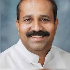 ಬಾರ್‌ಗಳ ರಕ್ಷಣೆಗೆ ಕ್ರಮ, ನಗರಸಭೆ ಅಭಿವೃದ್ಧಿಗೆ ಹೊಡೆತ: ರಘುಪತಿ ಭಟ್‌