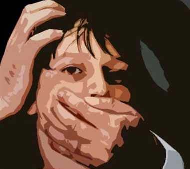 5 ಕೆ.ಜಿ. ಬಂಗಾರದ ಆಸೆ ತೋರಿಸಿ ಪೋಷಕರ ಮುಂದೆಯೇ ಬಾಲಕಿಯನ್ನು ಅತ್ಯಾಚಾರಗೈದು, ಕೊಂದ ಮಂತ್ರವಾದಿ