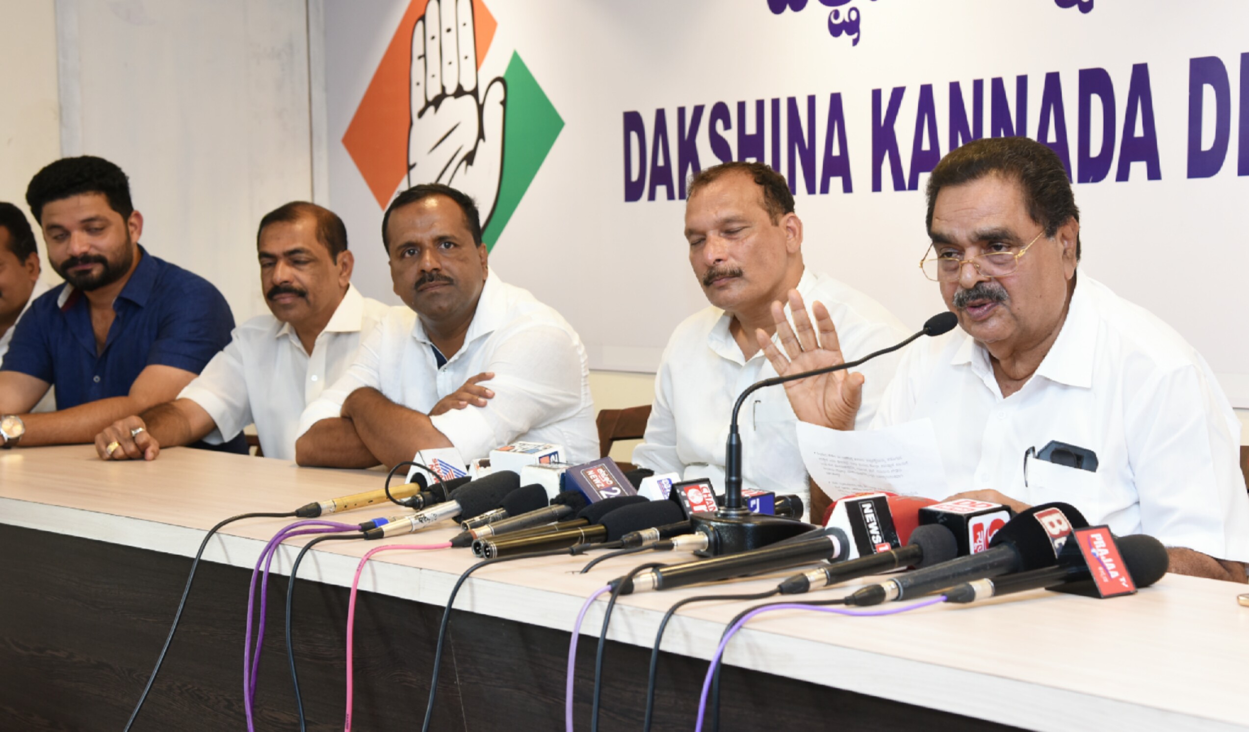 ಸದಾನಂದ ಗೌಡ, ಶೋಭಾ ಕರಂದ್ಲಾಜೆ ಬೇನಾಮಿ ಆಸ್ತಿಗಳ ಬಗ್ಗೆ ತನಿಖೆಯಾಗಲಿ: ಸಚಿವ ರೈ