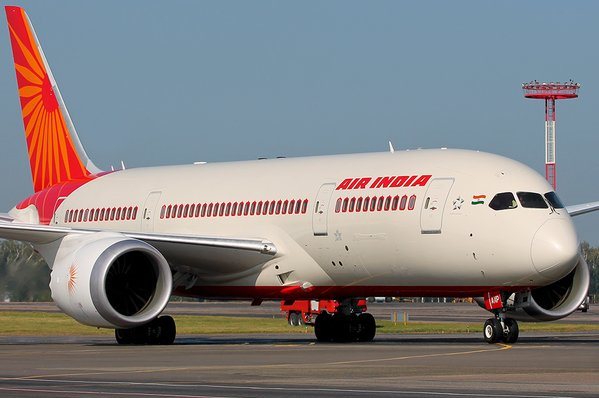 ಇಕಾನಮಿ ಕ್ಲಾಸ್‌ನಲ್ಲಿ ಮಾಂಸಾಹಾರ ಪೂರೈಕೆ ಸ್ಥಗಿತ: ಏರ್ ಇಂಡಿಯಾ ನಿರ್ಧಾರಕ್ಕೆ ಸಂ.ಸಮಿತಿ ಕಳವಳ