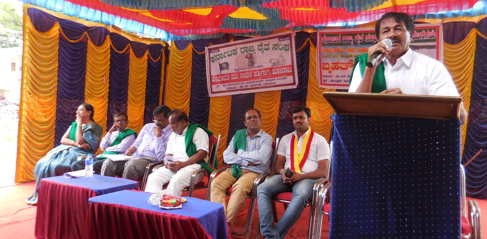 ಕೇಂದ್ರ ಮತ್ತು ರಾಜ್ಯ ಸರಕಾರ ವಿರುದ್ಧ ಪುಟ್ಟಣ್ಣಯ್ಯ ಆಕ್ರೋಶ