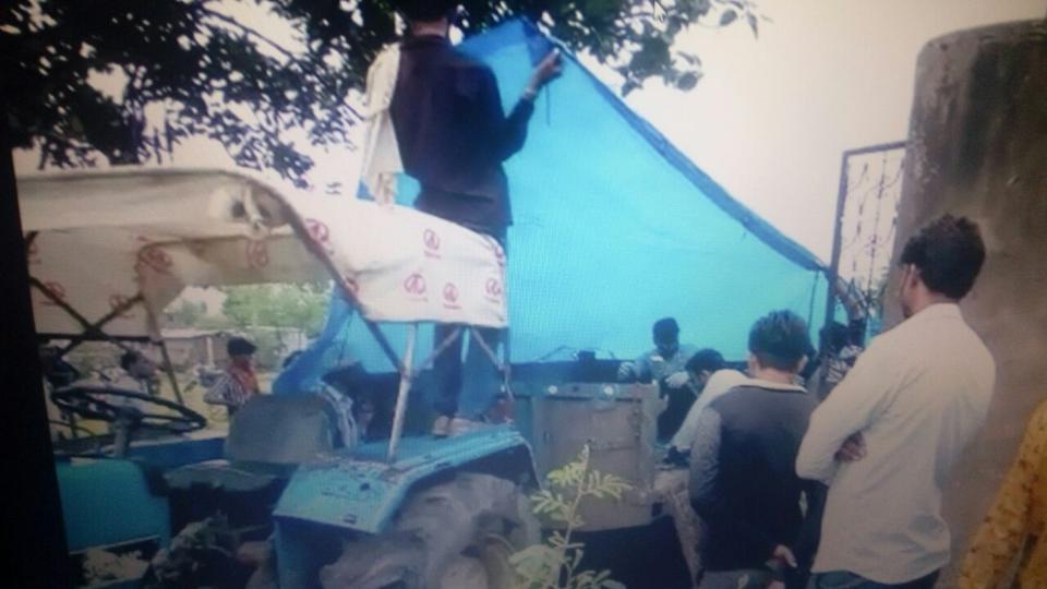 ಟ್ರ್ಯಾಕ್ಟರ್ ನಲ್ಲಿ ಬಾಲಕಿಯ ಮರಣೋತ್ತರ ಪರೀಕ್ಷೆ ನಡೆಸಿದ ವೈದ್ಯರು!