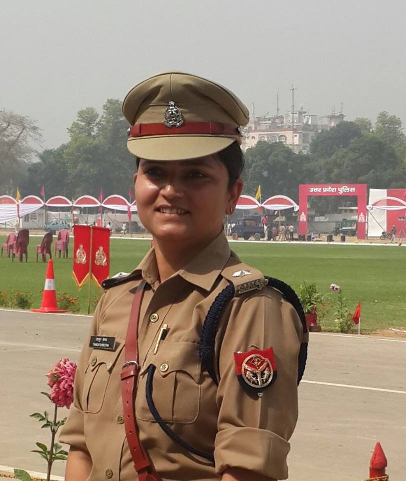 ವರ್ಗಾವಣೆ ಮಾಡಿದ ಆದಿತ್ಯನಾಥ್ ಸರಕಾರಕ್ಕೆ ದಿಟ್ಟ ಪ್ರತಿಕ್ರಿಯೆ ನೀಡಿದ ಮಹಿಳಾ ಪೊಲೀಸ್ ಅಧಿಕಾರಿ