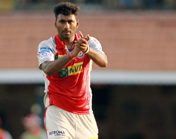 ಕ್ರಿಕೆಟಿಗ ಪರ್ವಿಂದರ್ ಅವಾನಾ ಮೇಲೆ ದಾಳಿ ನಡೆಸಿದ ಐವರ ತಂಡ