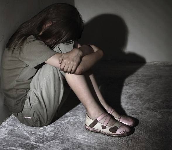 4 ವರ್ಷದ ಮೊಮ್ಮಗಳ ಗುಪ್ತಾಂಗವನ್ನು ಸುಟ್ಟ ಮಹಿಳೆ