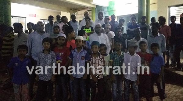 ಮದ್ರಸ ಪುಸ್ತಕ ಬದಲಾವಣೆ ವಿರುದ್ಧ ಪ್ರತಿಭಟನೆ