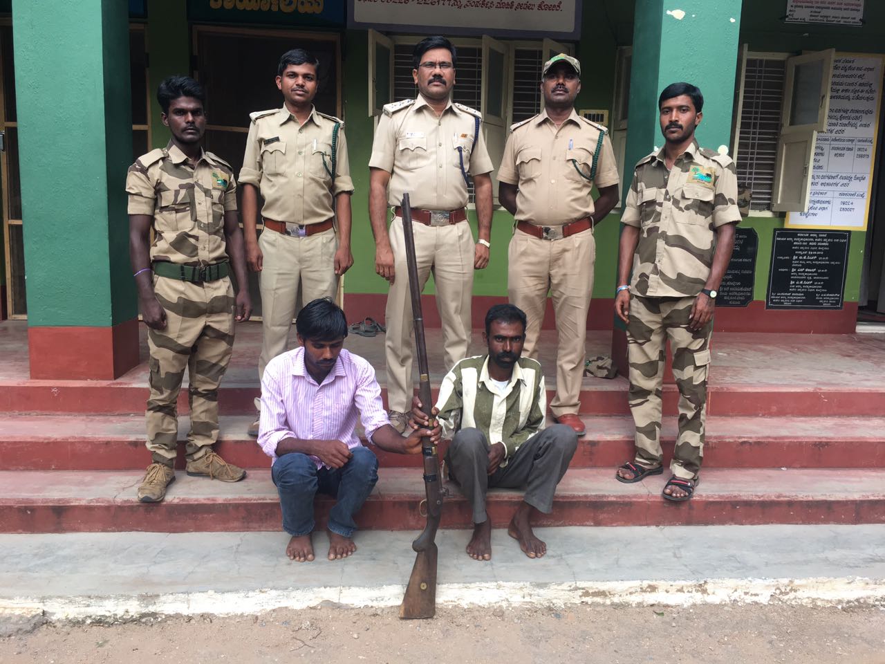 ಜಿಂಕೆ ಕೊಂದ ಆರೋಪ: ಇಬ್ಬರ ಬಂಧನ