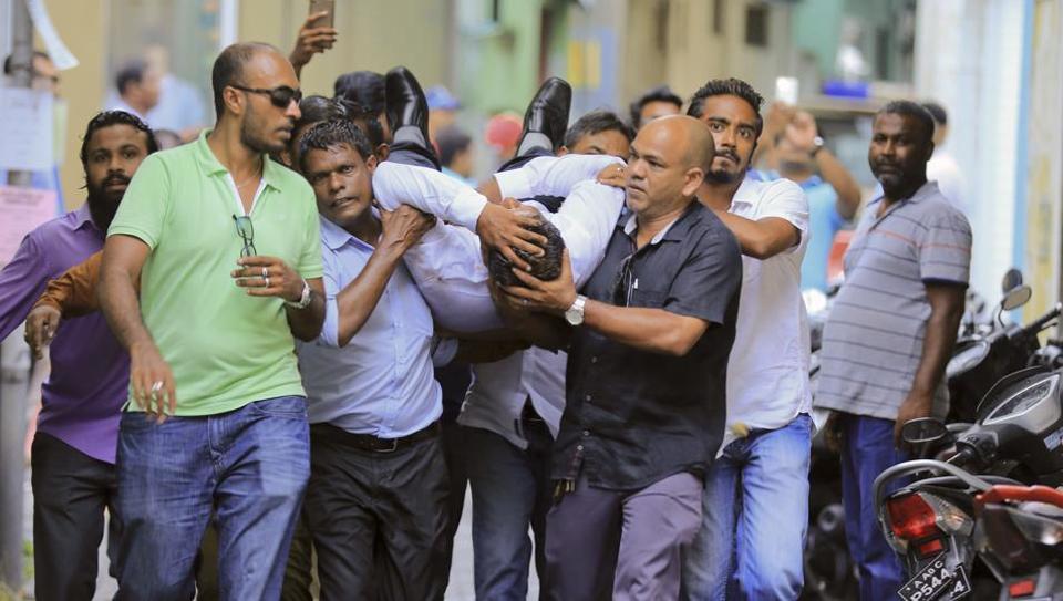 ಅಧ್ಯಕ್ಷರ ಆದೇಶದಂತೆ ಮಾಲ್ದೀವ್ಸ್ ಸಂಸತ್ತಿಗೆ ಬೀಗ ಹಾಕಿದ ಭದ್ರತಾ ಪಡೆಗಳು