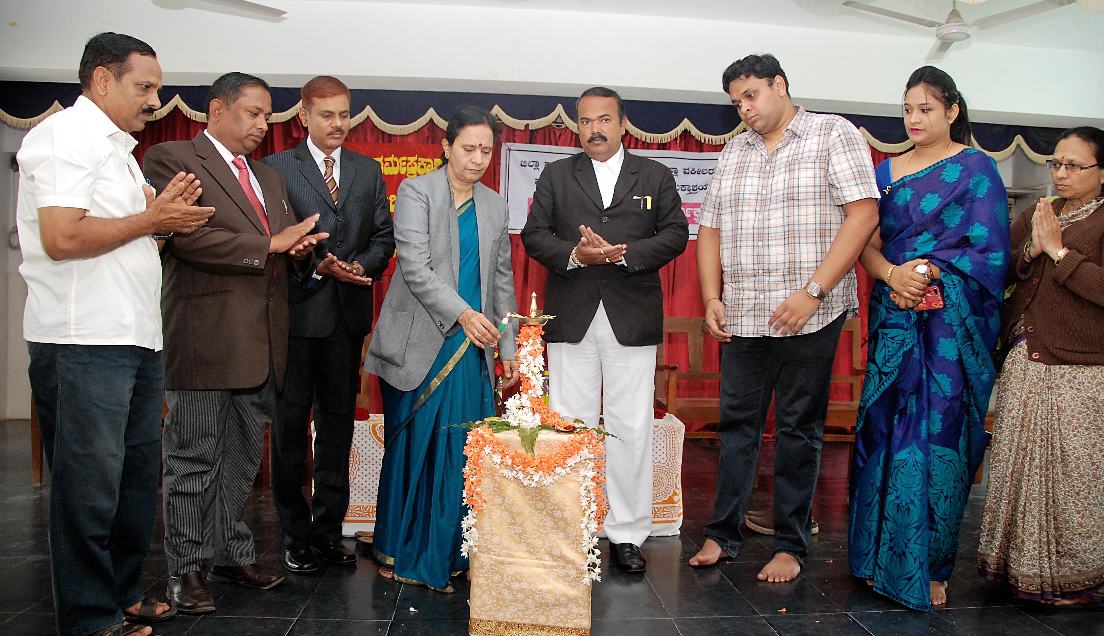 ದಾವಣಗೆರೆ: ಕಾನೂನು ಜ್ಞಾನ ಪ್ರಸಾರ 2017-18 ಕಾರ್ಯಕ್ರಮ