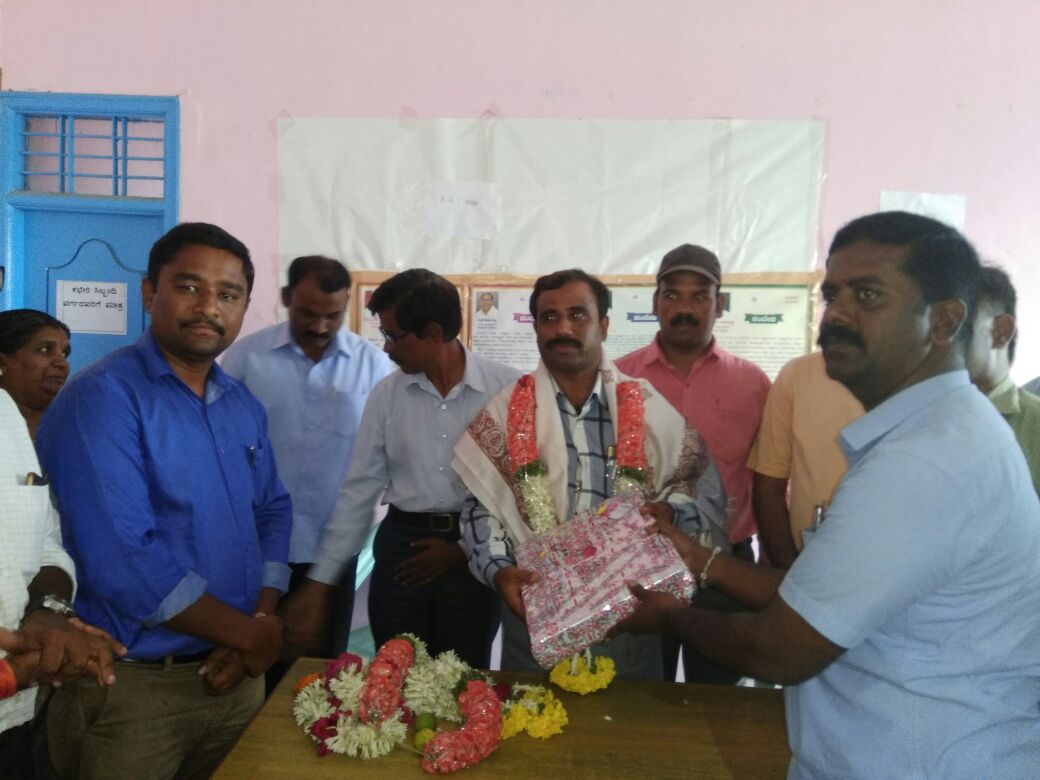 ಹನೂರು: ಶಿಕ್ಷಣಾಧಿಕಾರಿಗೆ ಸನ್ಮಾನ ಕಾರ್ಯಕ್ರಮ