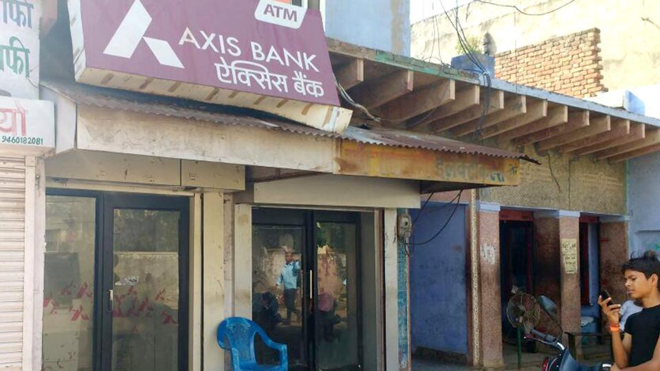 ಈ ಎಟಿಎಂ ನಲ್ಲಿ ಬಂತು ಅಚ್ಛೇದಿನ್!