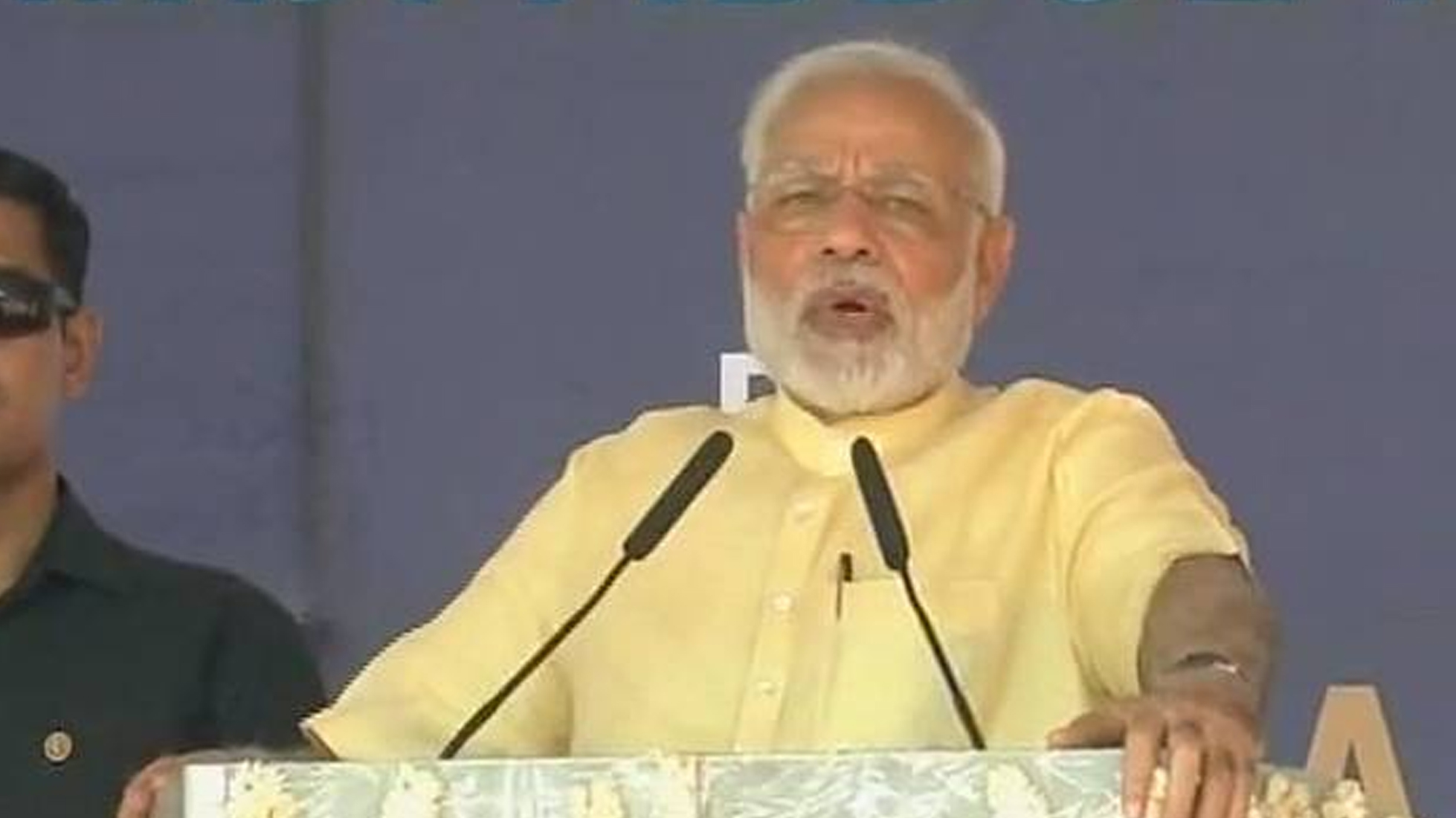 ಶ್ರೀಮಂತ ಭಾರತದ ಕಲಾಂ ಕನಸನ್ನು ನನಸಾಗಿಸಲು  ಶ್ರಮಿಸುವಂತೆ ಯುವಜನರಿಗೆ ಪ್ರಧಾನಿ ಮೋದಿ ಕರೆ