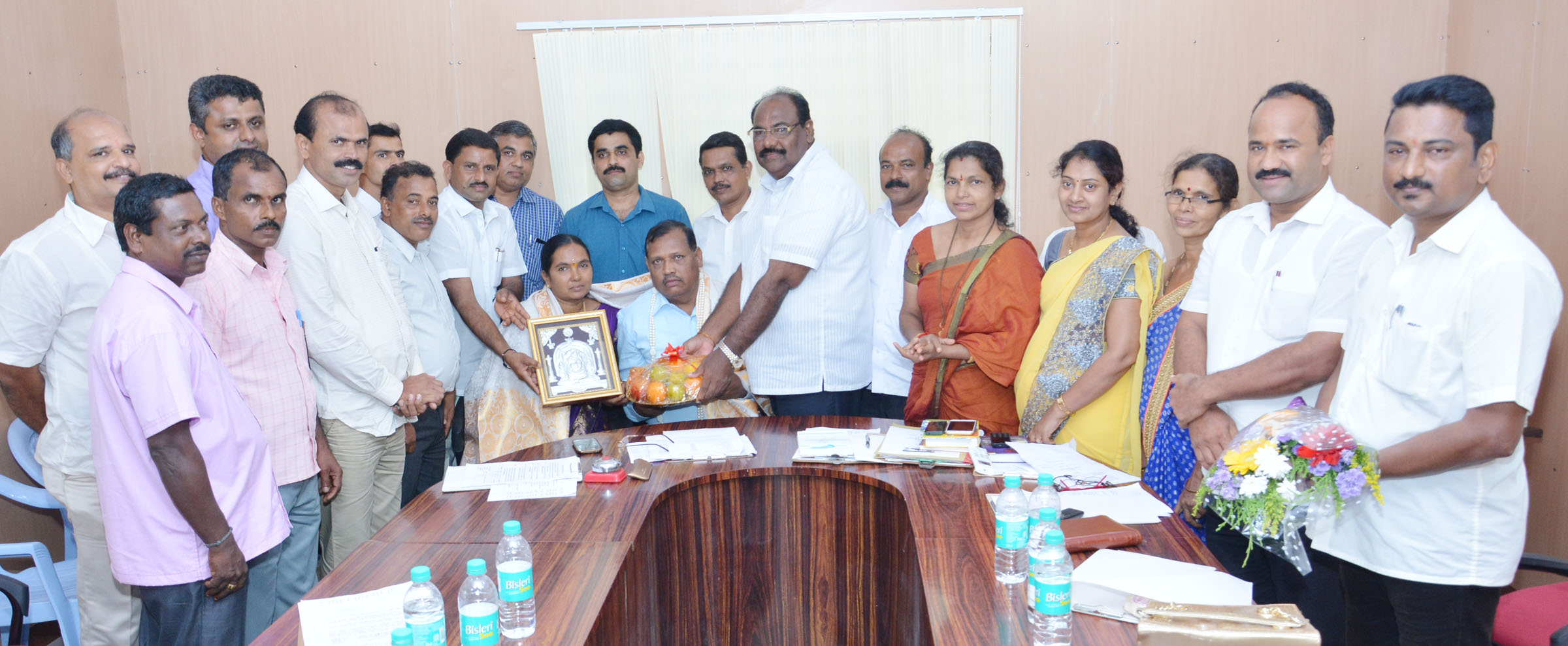 ಎಪಿಎಂಸಿ ಕಾರ್ಯದರ್ಶಿಗೆ ಬೀಳ್ಕೊಡುಗೆ