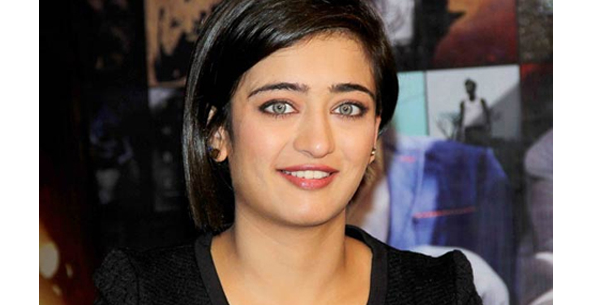 ಅಕ್ಷರ ಹಾಸನ್ ಬೌದ್ಧ ಧರ್ಮಕ್ಕೆ