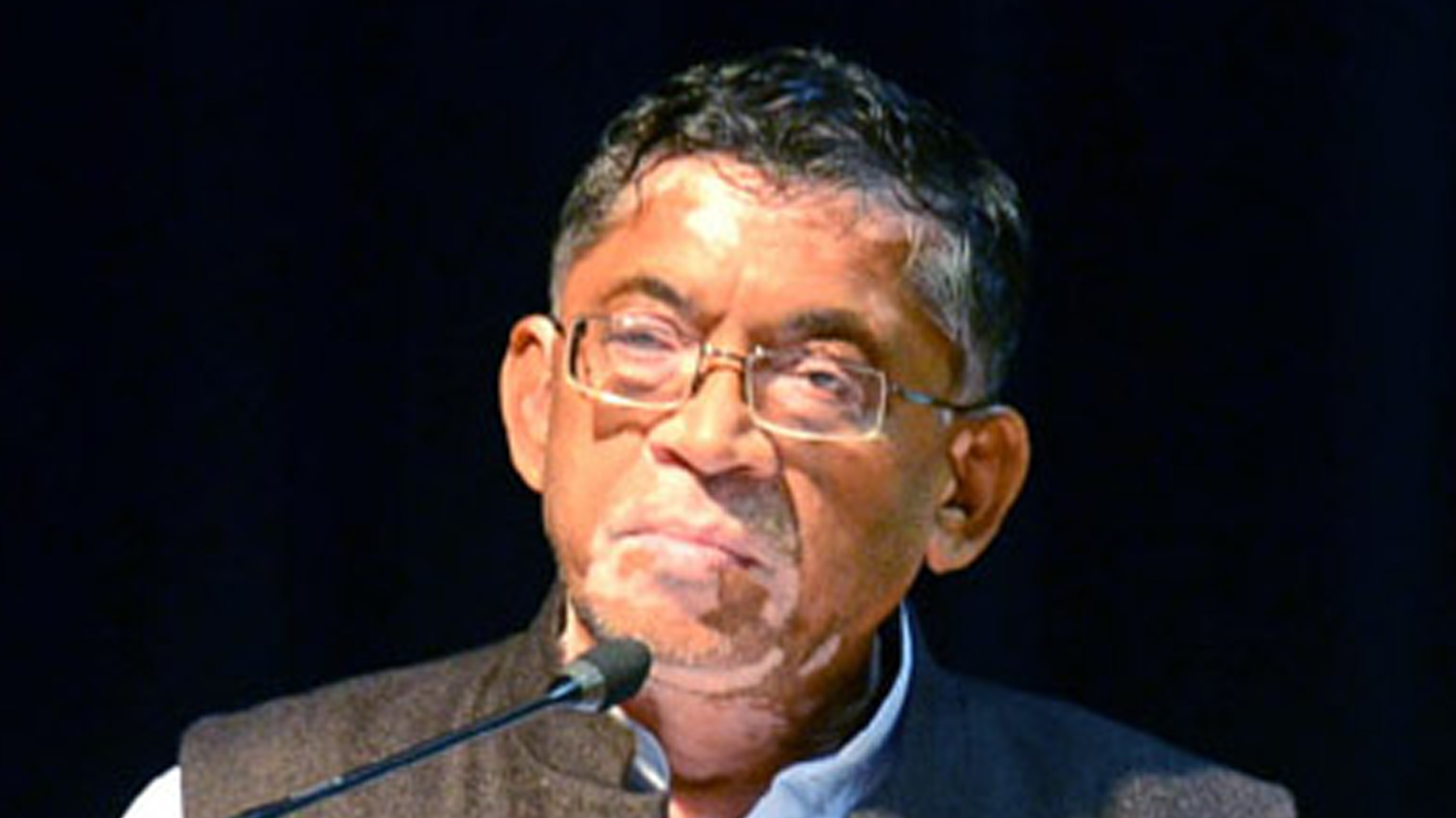 2016-17ರಲ್ಲಿ ಮೇಲ್ತೆರಿಗೆಗಳ ಮೂಲಕ ಕೇಂದ್ರ ಸರಕಾರ ಗಳಿಸಿದ ಆದಾಯ ಎಷ್ಟು ಕೋಟಿ?