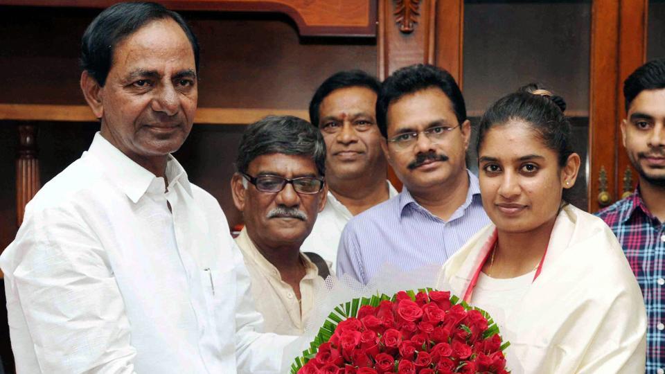 ಮಿಥಾಲಿಗೆ 1 ಕೋ.ರೂ.ಉಡುಗೊರೆ ನೀಡಿದ ತೆಲಂಗಾಣ ಸರಕಾರ