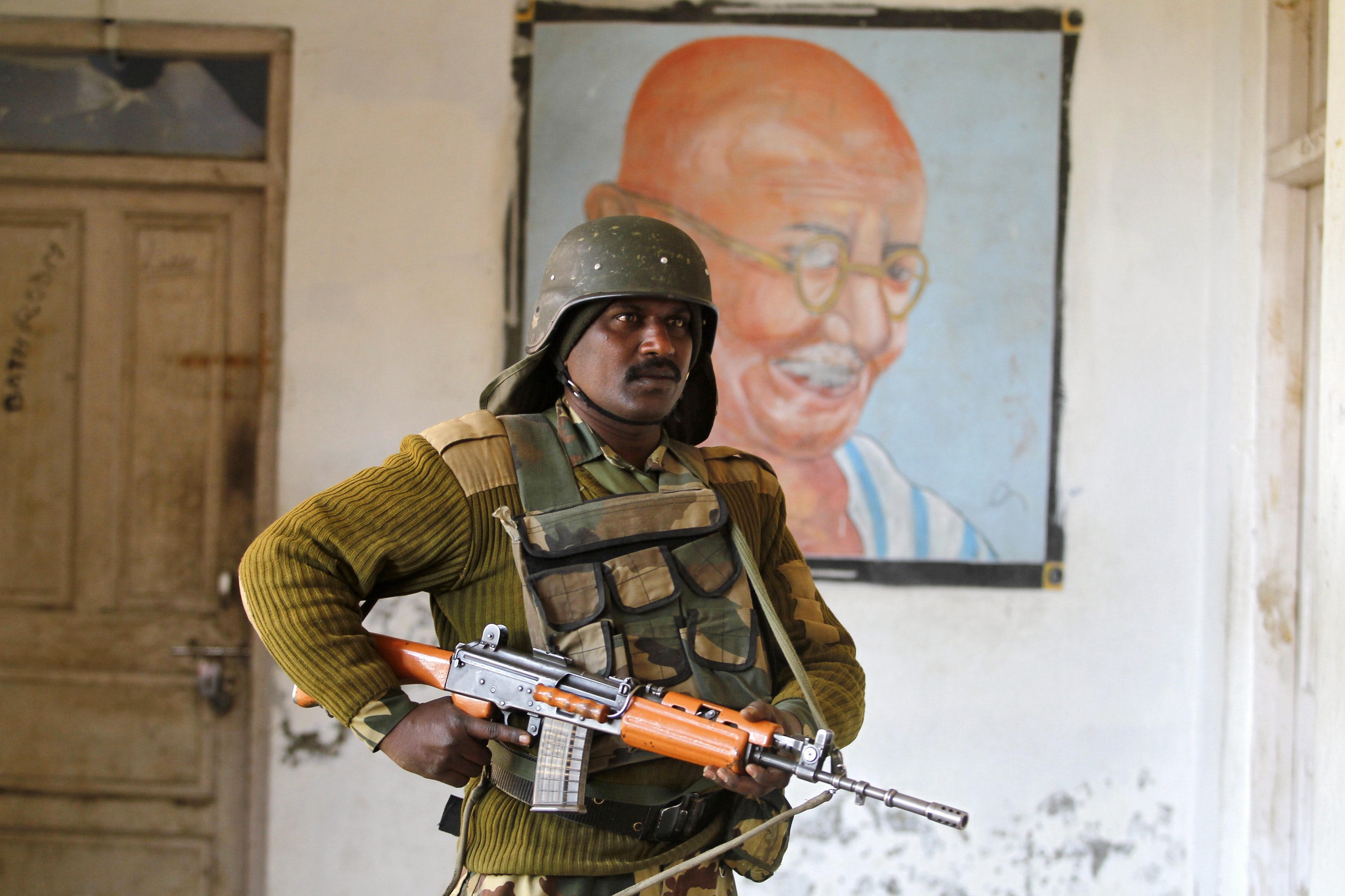 ಎಸಾಲ್ಟ್ ರೈಫಲ್ ದೋಷಪೂರಿತ ಎಂದ ಸೇನೆ