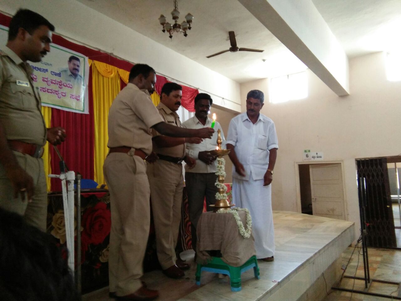 ಹನೂರು: ಸುಧಾರಿತ ಗಸ್ತು ವ್ಯವಸ್ಥೆಯ ನಾಗರೀಕ ಸದಸ್ಯರ ಸಭೆ