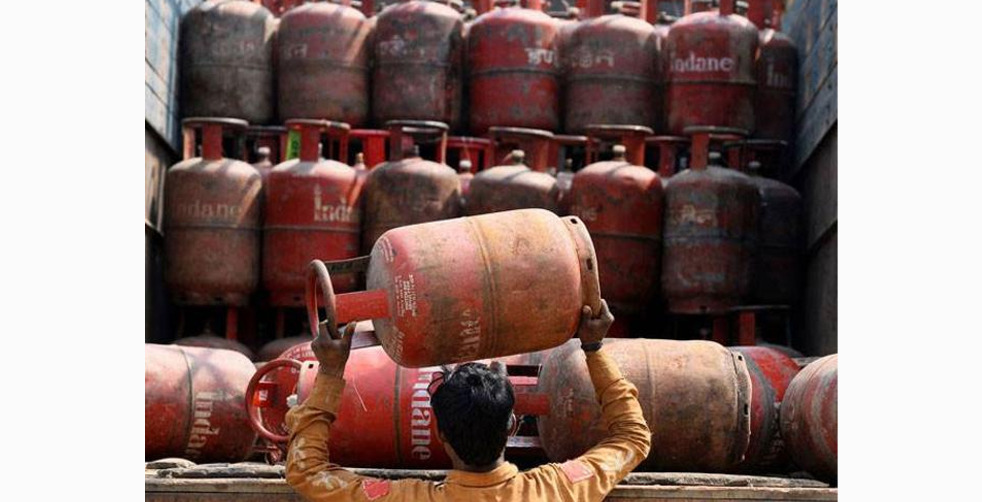 ರಾಜ್ಯ ಸಭೆಯಲ್ಲಿ ಅಡುಗೆ ಅನಿಲ ಬೆಲೆ ಕೋಲಾಹಲ: ಕಲಾಪ ಮುಂದೂಡಿಕೆ