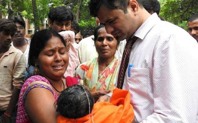 ಬಿಆರ್ ಡಿ ಆಸ್ಪತ್ರೆಯ ನೋಡಲ್ ಅಧಿಕಾರಿ ಕರ್ತವ್ಯದಿಂದ ಡಾ.ಕಫೀಲ್ ಖಾನ್ ವಜಾ