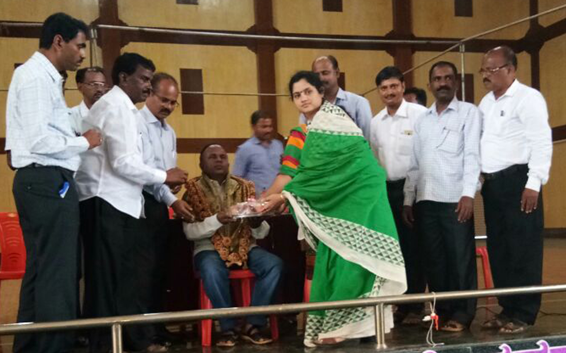 ಸೊರಬ : ಬೀಳ್ಕೊಡುಗೆ ಸಮಾರಂಭ ಸೊರಬ : ಬೀಳ್ಕೊಡುಗೆ ಸಮಾರಂಭ