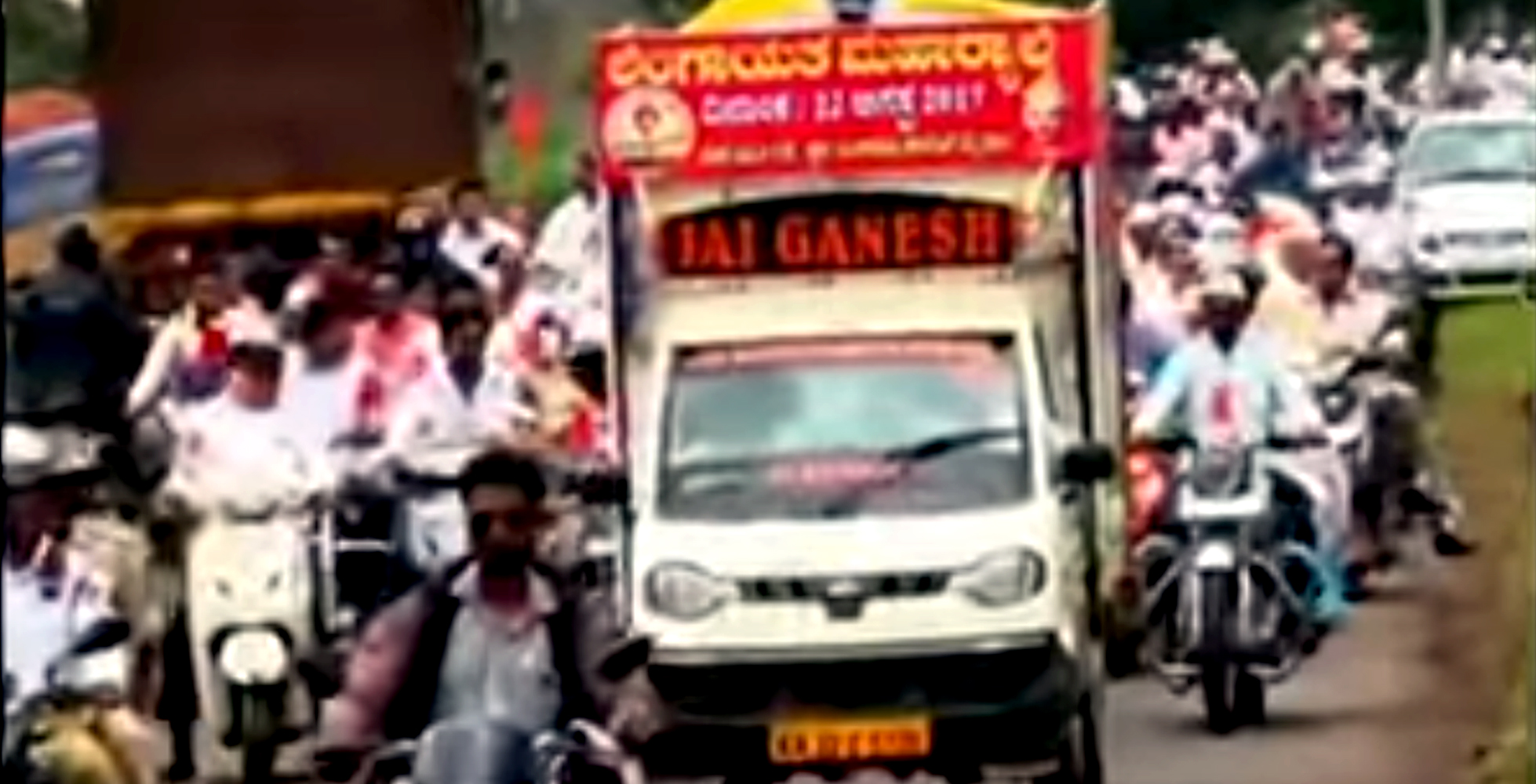 ಲಿಂಗಾಯತ ಧರ್ಮಕ್ಕೆ ಸ್ವತಂತ್ರ ಸ್ಥಾನಮಾನಕ್ಕೆ ಆಗ್ರಹಿಸಿ ಬೃಹತ್ ಬೈಕ್ ರ‍್ಯಾಲಿ