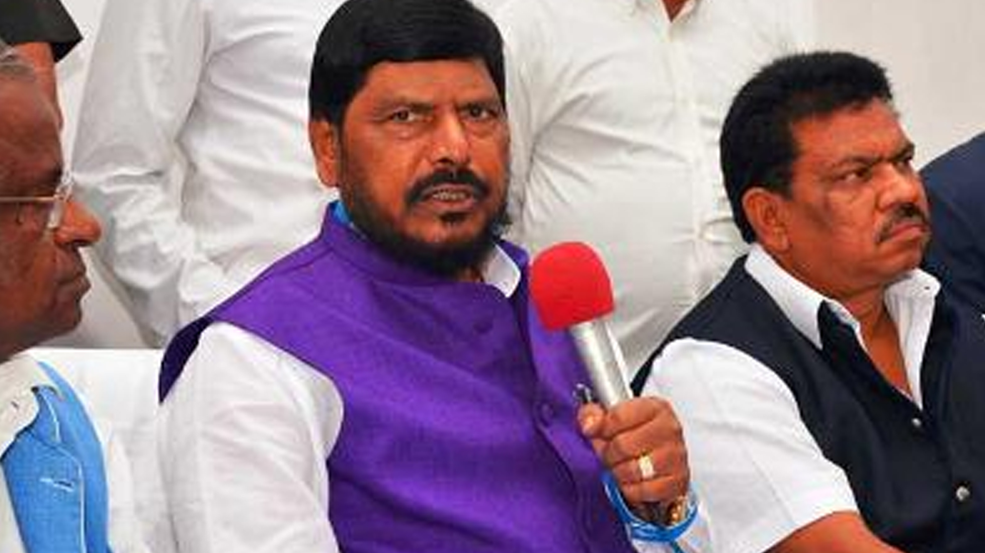 ಸೇನೆಯಲ್ಲಿ ಎಸ್‌ಸಿ/ಎಸ್‌ಟಿಗಳಿಗೆ ಮೀಸಲಾತಿ: ಸಚಿವ ಅಠಾವಳೆ ಆಗ್ರಹ