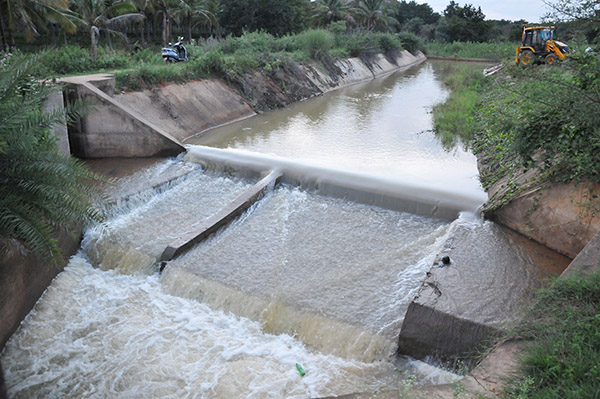 ತುಮಕೂರು: ಕೊನೆಗೂ ಬುಗುಡನಹಳ್ಳಿ ಕೆರೆಗೆ ಹರಿದ ಹೇಮಾವತಿ ನೀರು