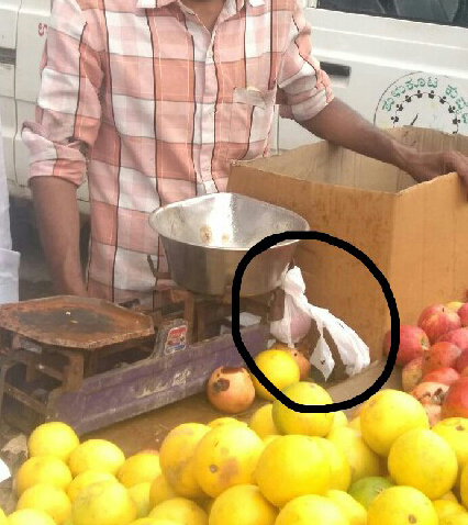 ವ್ಯಾಪಾರಿಗಳಿಂದ ತೂಕದಲ್ಲಿ ಮೋಸ: ಸೂಕ್ತ ಕ್ರಮಕ್ಕೆ ಆಗ್ರಹ