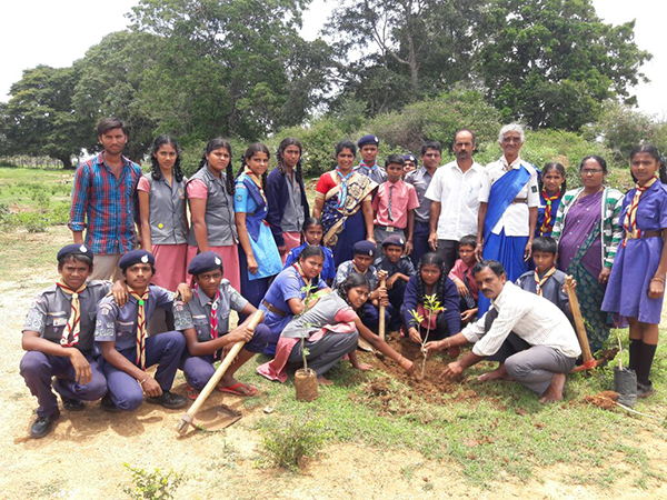 ಹೊನ್ನಮಾರನಹಳ್ಳಿ: ಸದ್ಭಾವನಾ ದಿನಾಚರಣೆ, ಗಿಡನೆಡುವ ಕಾರ್ಯಕ್ರಮ