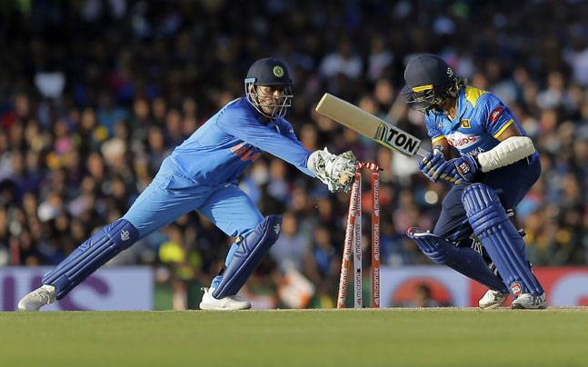 ಏಕದಿನ ಪಂದ್ಯದಲ್ಲಿ ಸ್ಟಂಪಿಂಗ್ ದಾಖಲೆ ಸರಿಗಟ್ಟಿದ ಧೋನಿ