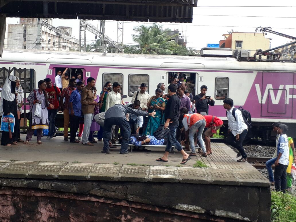 ಮುಂಬೈ: ಹಳಿ ತಪ್ಪಿದ ಅಂಧೇರಿ ಲೋಕಲ್ ರೈಲು