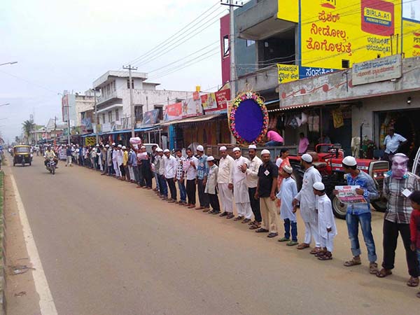 ಮಂಡ್ಯ: ಗುಂಪು ಹಿಂಸಾ ಹತ್ಯೆ ಖಂಡಿಸಿ ಎಸ್‍ಡಿಪಿಐಯಿಂದ ಪ್ರತಿಭಟನೆ