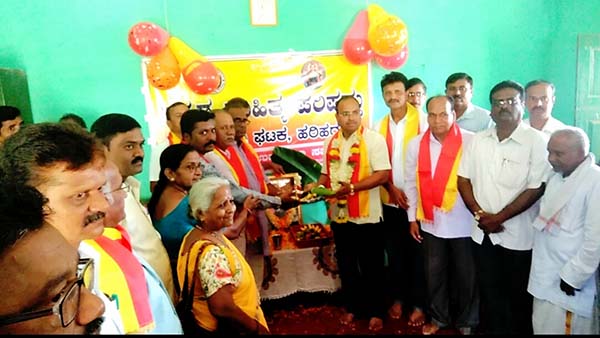 ಕಸಾಪದ ಸದಸ್ಯತ್ವ ಪಡೆದು ಕನ್ನಡಿಗರ ಒಗ್ಗಟ್ಟು ತೋರಿಸಬೇಕು: ಶಾಸಕ ಎಚ್.ಎಸ್.ಶಿವಶಂಕರ್